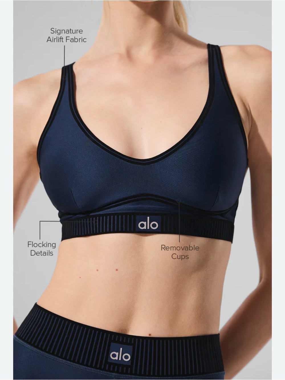 ALO Airlift Line Up Bra in Navy